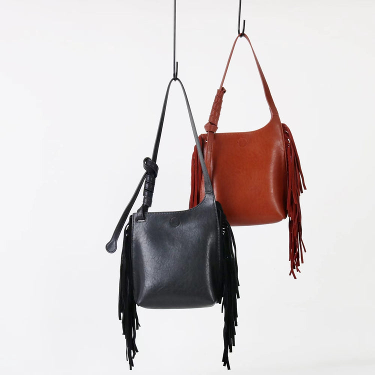 質感真皮|2025全新流蘇軟牛皮斜背包度假風百搭休閒信封包潮流輕奢單肩斜挎包「7058」25.09-4