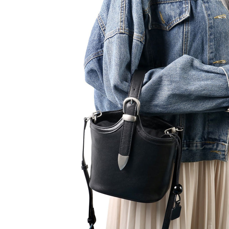 質感真皮|秋冬新款新中式復古水桶包女歐洲站真皮手提菜籃子包通勤單肩包女「15159」24.11-3