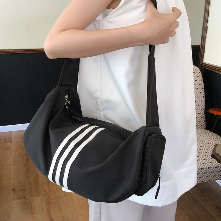 致青春|新款運動健身包尼龍簡約斜背包女防水大容量吐司包旅行單肩包「6828-118」24.09-2