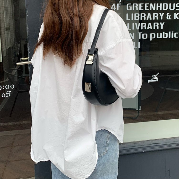 日韓流行 | 小眾設計手提包包女2025韓國新款月牙包辣妹腋下包金屬扣小圓包女「D8628」25.07-4