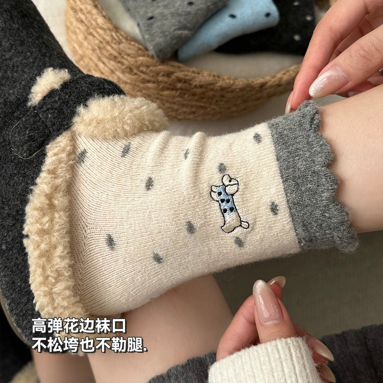 女襪|羊毛襪子女秋冬加厚保暖卡通刺繡毛中筒襪韓系ins潮花邊堆堆襪「AM25122」25.12-2