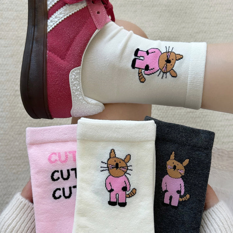 女襪|襪子女士秋冬日系插畫卡通貓咪中筒襪彈力無骨親膚舒適堆堆襪「WN2511」25.10-1