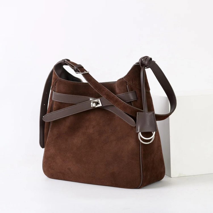 質感真皮|2025新款復古百搭拼接磨砂斜背包單肩水桶包高級感通勤大容量包包「5138」25.09-5