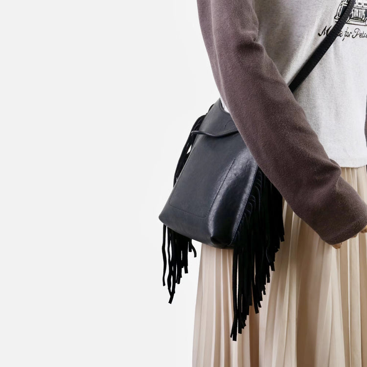 質感真皮|2025全新流蘇軟牛皮斜背包度假風百搭休閒信封包潮流輕奢單肩斜挎包「7058」25.09-4