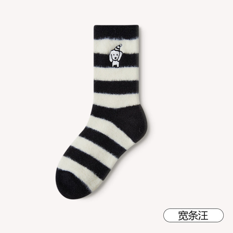 女襪|加絨加厚襪子女秋冬蓄熱鎖溫保暖親膚澳絨襪小狗刺繡彈力中筒襪「HC5106」24.12-1