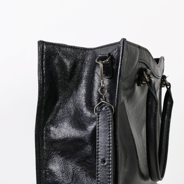 質感真皮|2025新款時尚歐美氣質頭層牛皮休閒鉚釘小眾韓版斜背包高級感機車包「8339」25.11-1