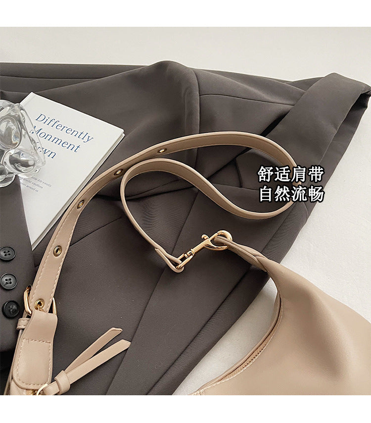 日韓流行|軟皮大容量餃子包女2025新款斜挎大包韓版百搭通勤單肩包「9614#」25.06-2