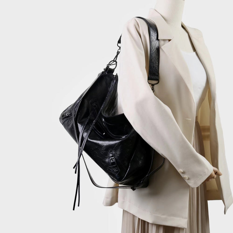 質感真皮|2025新機車包時尚百搭單肩腋下包簡約風格日常使用休閒鉚釘包「1187」25.09-5