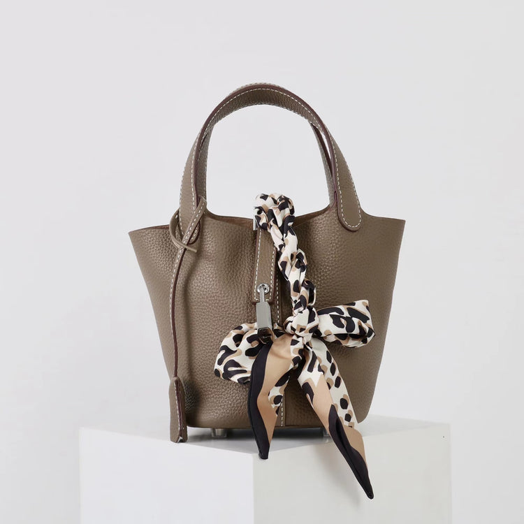 質感真皮|2025年新款時尚軟牛皮水桶包togo頭層牛皮h家菜籃子百搭通勤手提包「80900」25.04-4