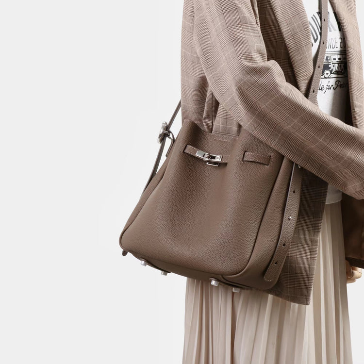 質感真皮|2025新款頭層牛皮高級感單肩斜背手提水桶包大容量小眾百搭「OS53088」25.11-1