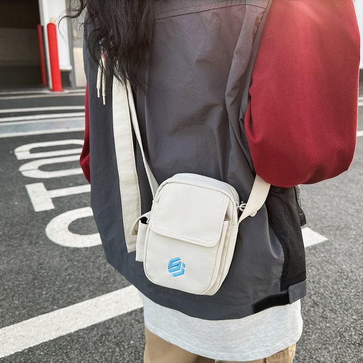 致青春|時尚韓版小眾休閒簡約手機包男女通用新款流行高顏值單肩包「602-160-1」24.04-3