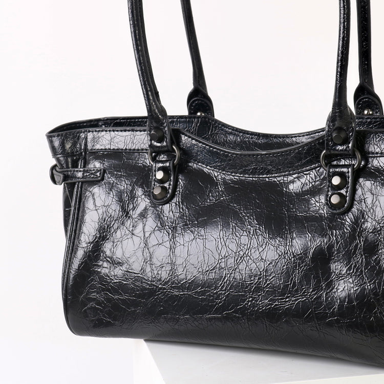 質感真皮|2025新款頭層油臘皮橫款機車包復古鉚釘休閒通勤單肩腋下托特包女「1186-O」25.10-1