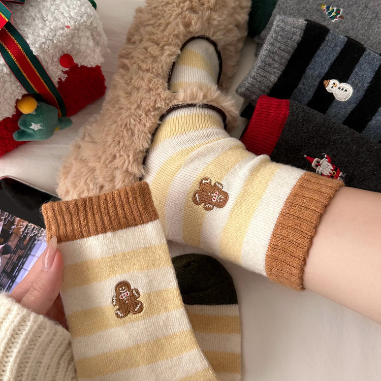 女襪|襪子女士冬季加厚保暖親膚舒適羊毛襪ins潮卡通刺繡聖誕襪「YM2357」25.12-2