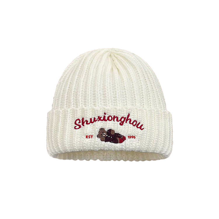 流行帽子|2024刺繡小熊針織帽女秋冬季新款保暖護耳百搭可愛毛線帽護耳冷帽「C4725」24.12-3