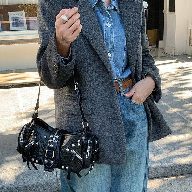 日韓流行|甜酷辣妹腋下包小眾設計感百搭重工機車包包復古通勤單肩斜挎包女「J9044」25.11-1