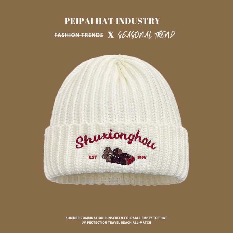 流行帽子|2024刺繡小熊針織帽女秋冬季新款保暖護耳百搭可愛毛線帽護耳冷帽「C4725」24.12-3