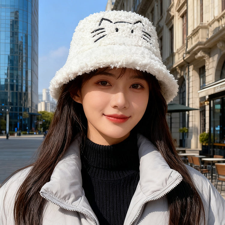 流行帽子|韓國東大門冬季新款帽子女羊羔毛小貓刺繡漁夫帽顯臉小保暖水桶帽「C5767」25.11-1