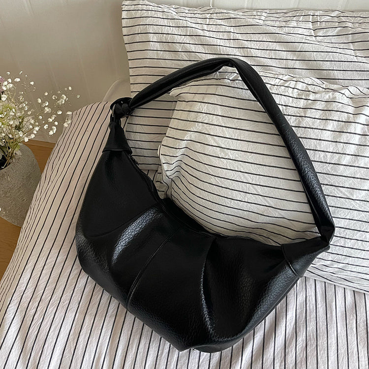 日韓流行|韓系ins大容量復古軟皮褶皺餃子包慵懶風休閒百搭牛角單肩斜挎包「9315#」24.03-3