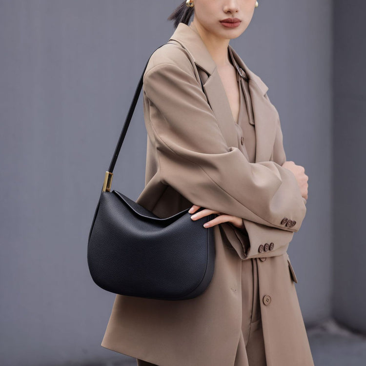 質感真皮|牛皮包2024春季新款簡約時尚半月包復古純色百搭單肩腋下包女「6897」24.02-2