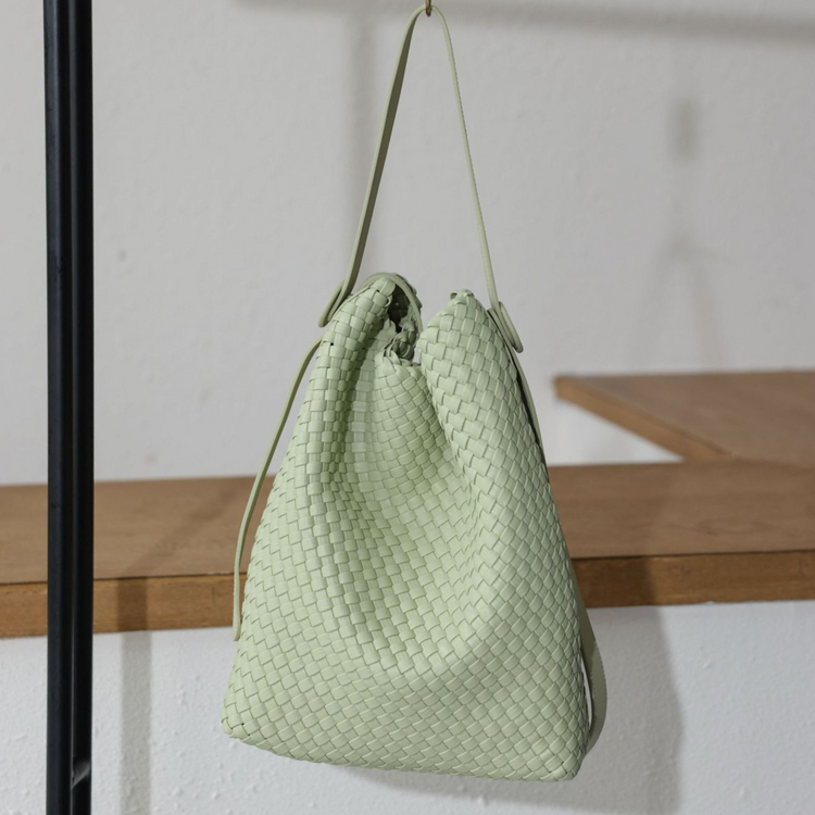 質感真皮|2024夏新款休閒編織菜籃水桶包小眾大容量單肩高級感簡約斜背包「6942」24.07-2