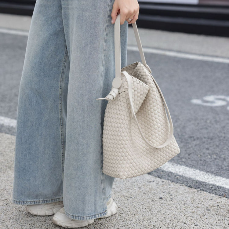 質感真皮|2024夏新款休閒編織菜籃水桶包小眾大容量單肩高級感簡約斜背包「6942」24.07-2