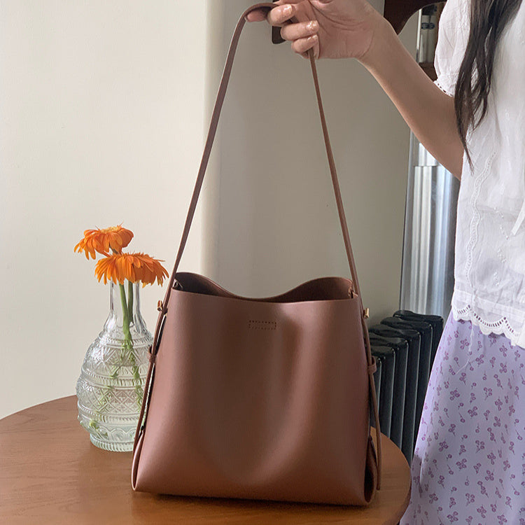 日韓流行 | 2025新款女包高級感復古通勤百搭大容量托特包手提單肩水桶包大包「H8975」25.07-4