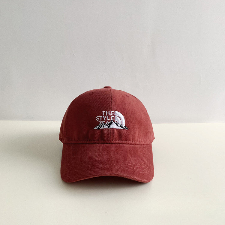 流行帽子|字母刺繡山峰棒球帽韓版顯臉小休閒百搭水洗春秋男女情侶鴨舌帽子「Q9343C」24.10-2