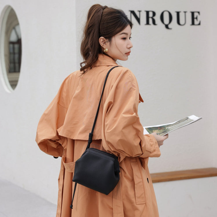 質感真皮|2024年新韓版小眾設計頭層牛皮真皮女包單肩斜背通勤貝殼包包女「6903」24.03-3