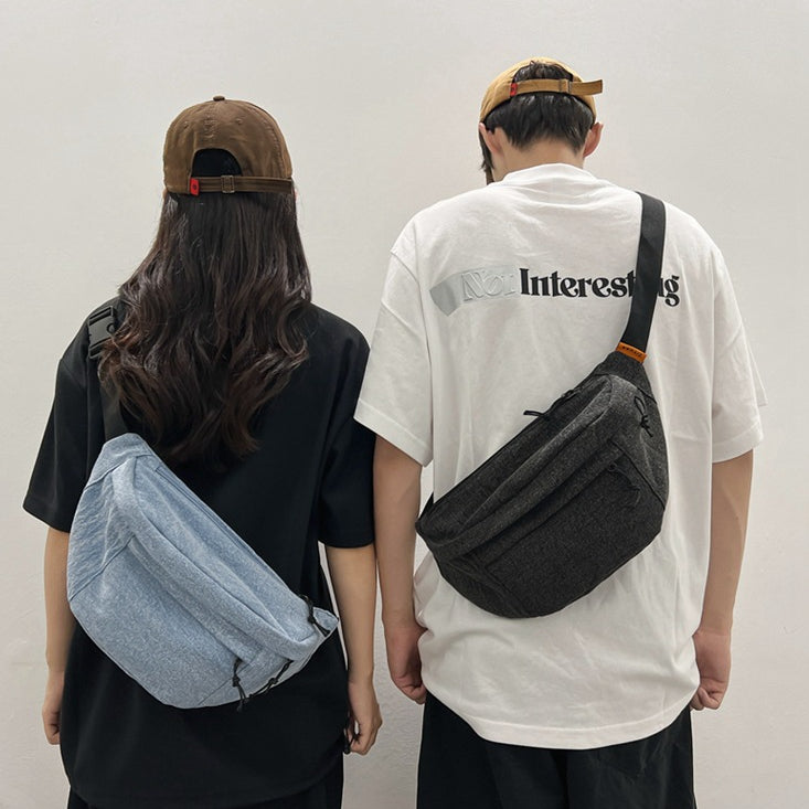 致青春|休閒胸包牛仔布斜背包韓潮酷男女運動單肩包大容量百搭腰包「1602-230」24.04-3