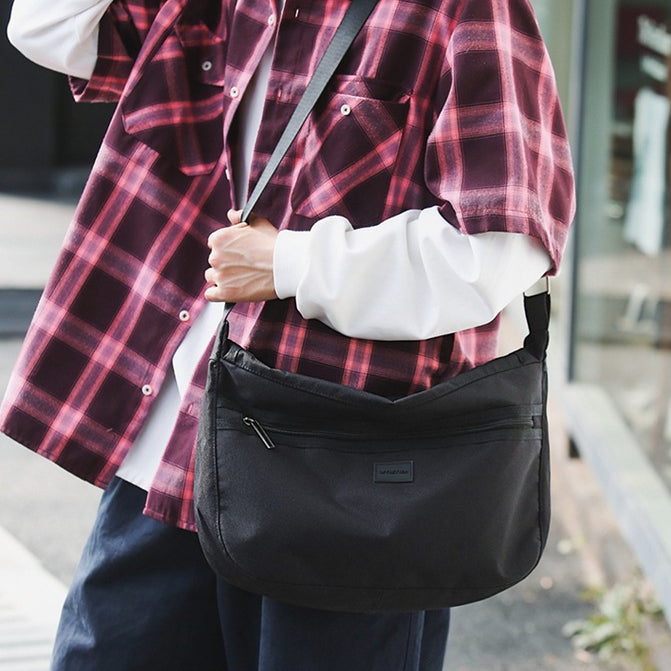 致青春|潮牌帆布包大容量單肩包男休閒時尚斜挎包工裝風簡約郵差挎包「6993-280」24.03-4