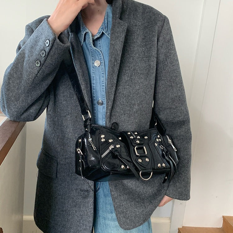 日韓流行｜甜酷辣妹腋下包小眾設計感百搭重工機車包包復古通勤單肩斜挎包女「J9044」25.11-1