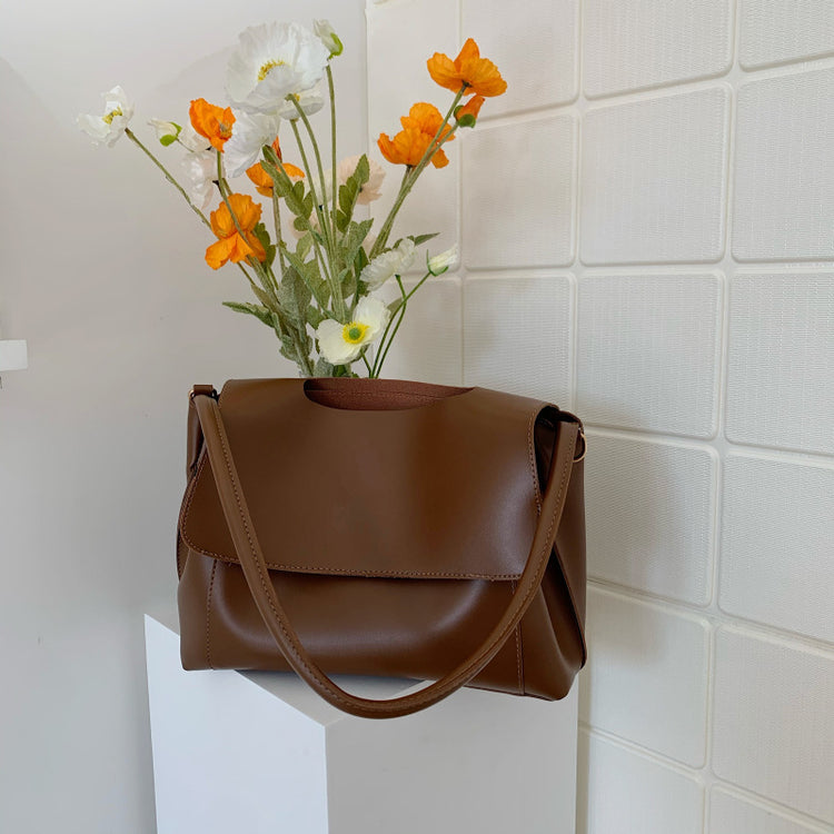 日韓流行｜2025新款潮秋冬歐美時尚高級感單肩手提托特包百搭復古翻蓋腋下包「8500#」25.11-2