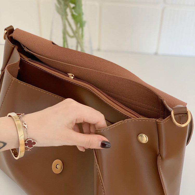 日韓流行｜2025新款潮秋冬歐美時尚高級感單肩手提托特包百搭復古翻蓋腋下包「8500#」25.11-2