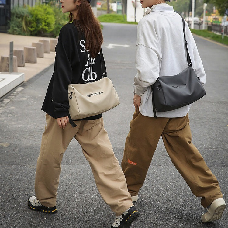 致青春｜時尚情侶斜背包新款簡約百搭設計感單肩包大容量休閒質感背包批發「2516-117」25.11-2