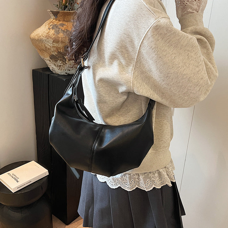 日韓流行｜軟皮大容量餃子包女2025新款斜挎大包韓版百搭通勤單肩包「9614#」25.06-2