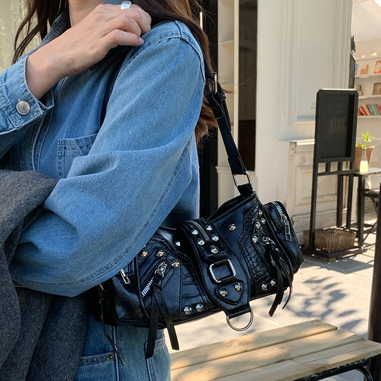 日韓流行｜甜酷辣妹腋下包小眾設計感百搭重工機車包包復古通勤單肩斜挎包女「J9044」25.11-1