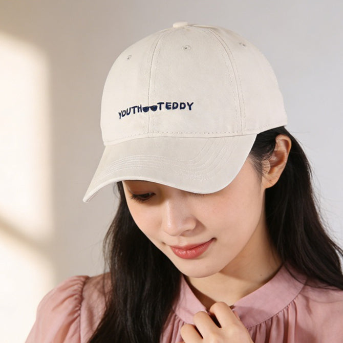 流行帽子｜韓版大頭圍刺繡軟頂帽子女休閒潮牌鴨舌帽情侶街頭顯臉小鴨舌帽男「C5901」25.12-2