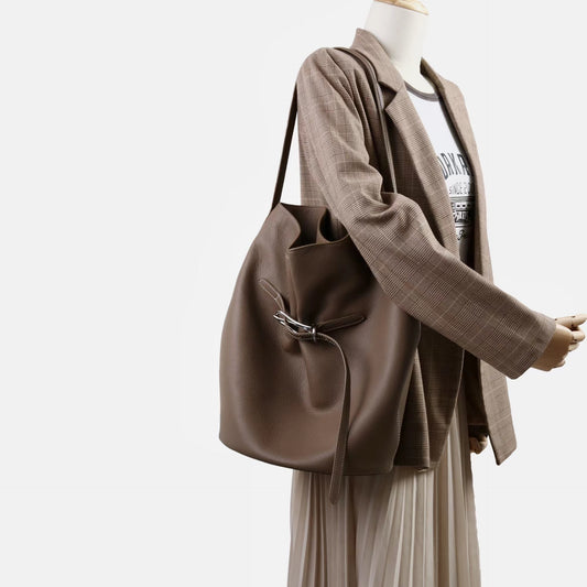 質感真皮｜2025新頭層牛皮托特包hobo腋下包皮帶裝飾餃子水桶包百搭單肩包「6185」25.11-2