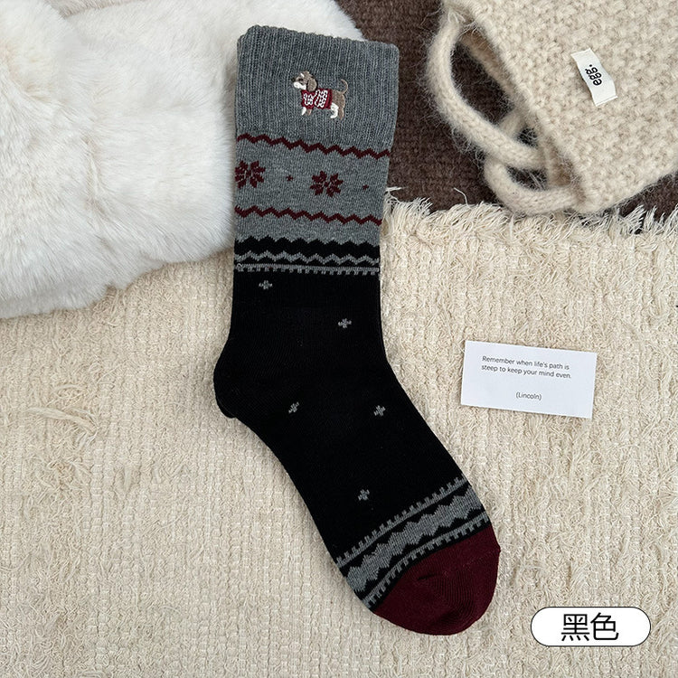 女襪｜卡通刺繡襪子女復古費爾島個性吸睛中筒襪棉質親膚舒適襪子「XC2340」25.11-1