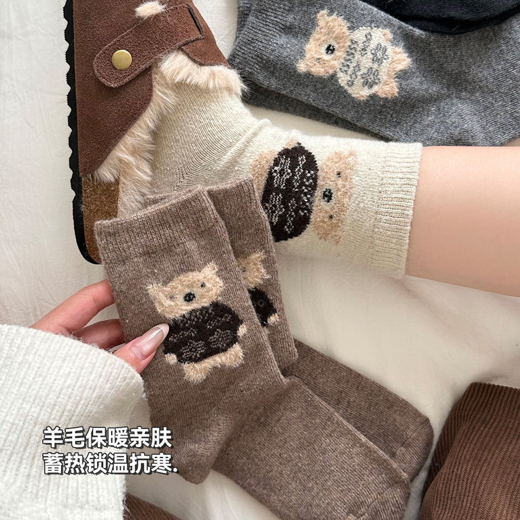 女襪｜襪子女士可愛卡通立體植絨小熊中筒襪秋冬季加厚保暖羊毛襪「GO2590」25.11-3