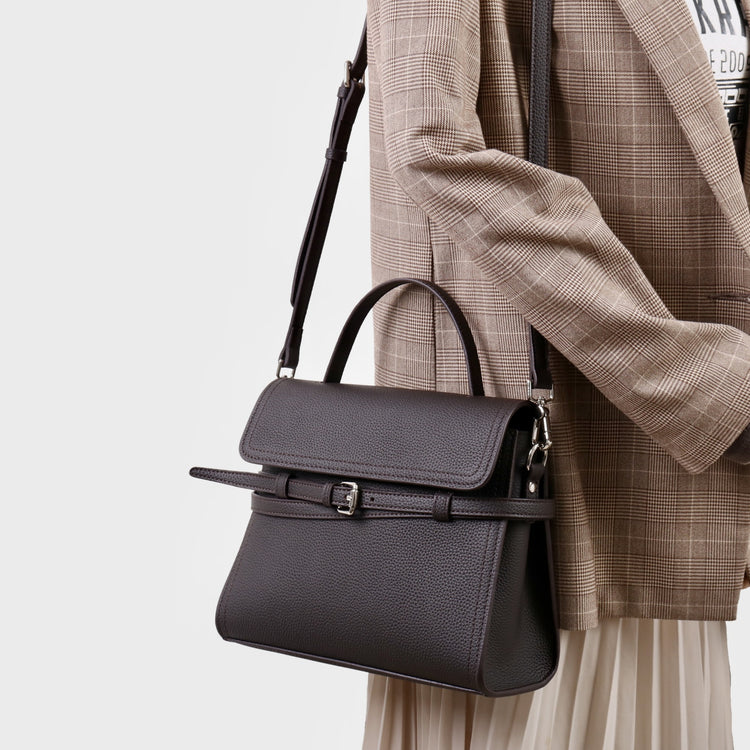 質感真皮｜2025新款綁帶設計小眾輕奢高級質感通勤手提斜挎包復古單肩斜挎包「OS53100」25.11-3