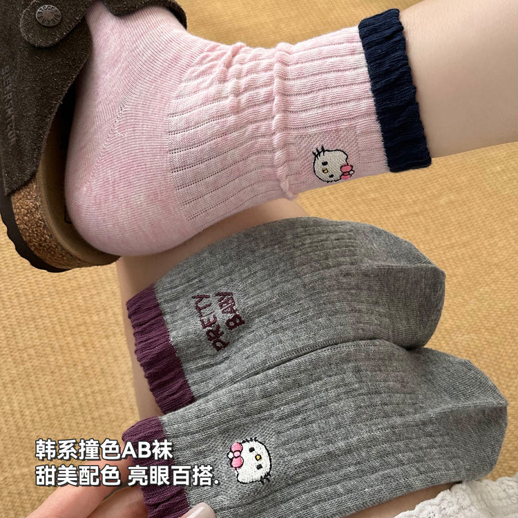 女襪｜卡通後跟AB刺繡襪子女ins潮學院風撞色中筒襪棉質吸汗透氣運動襪「XHS25107」25.09-4