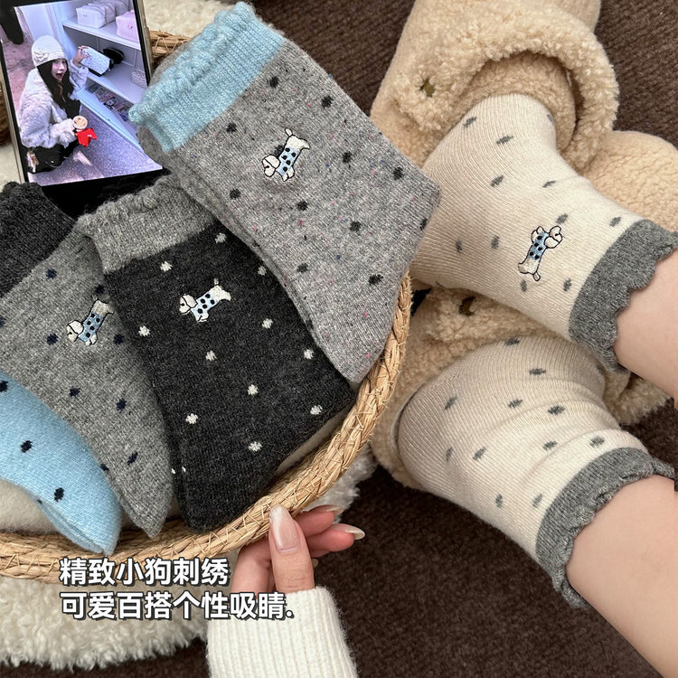 女襪｜羊毛襪子女秋冬加厚保暖卡通刺繡毛中筒襪韓系ins潮花邊堆堆襪「AM25122」25.12-2