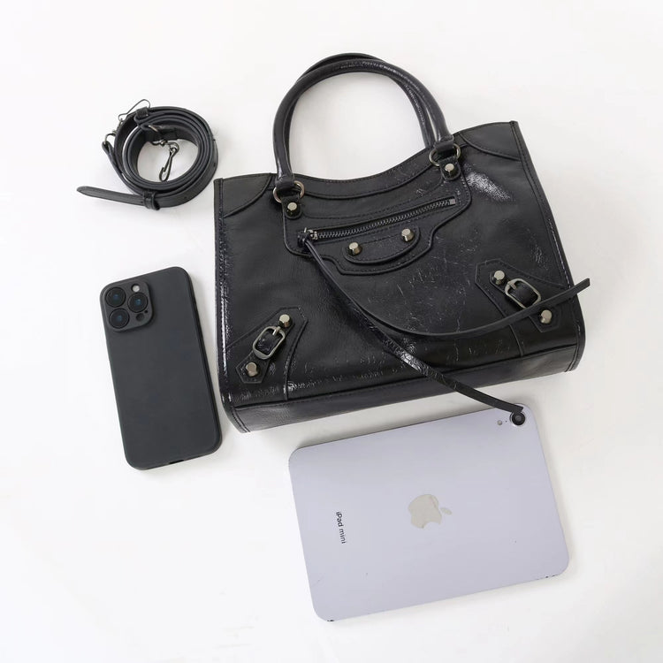 質感真皮｜2025新款時尚歐美氣質頭層牛皮休閒鉚釘小眾韓版斜背包高級感機車包「8339」25.11-1