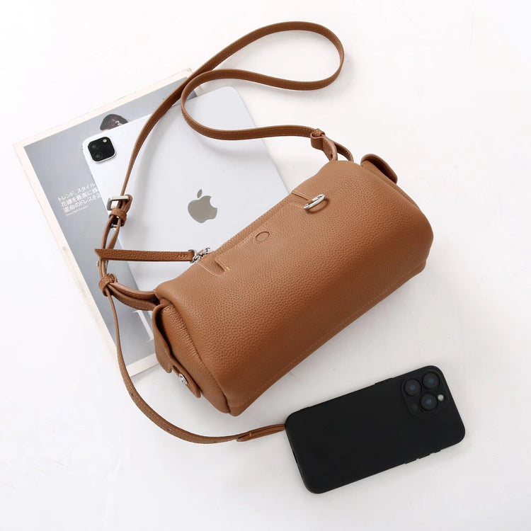 質感真皮｜2025新款輕奢小眾高級感頭層牛皮枕頭相機包輕便簡約通勤百搭單肩包「OS53107」25.11-3