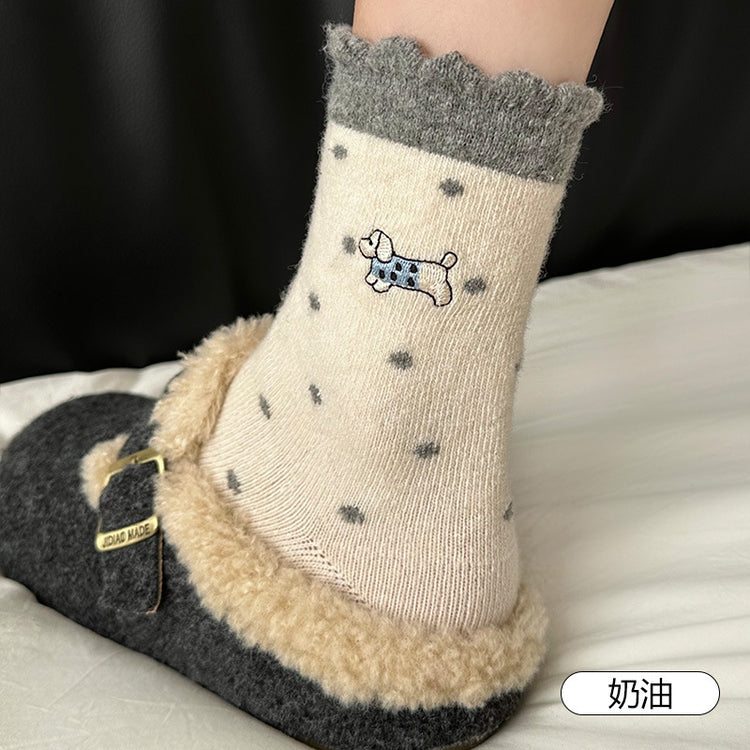 女襪｜羊毛襪子女秋冬加厚保暖卡通刺繡毛中筒襪韓系ins潮花邊堆堆襪「AM25122」25.12-2