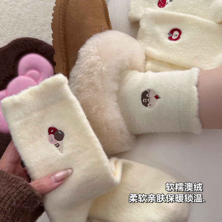 女襪｜白色澳絨襪子女秋冬季加絨加厚保暖中筒襪可愛卡通刺繡諸暨襪子「H5785」25.11-3
