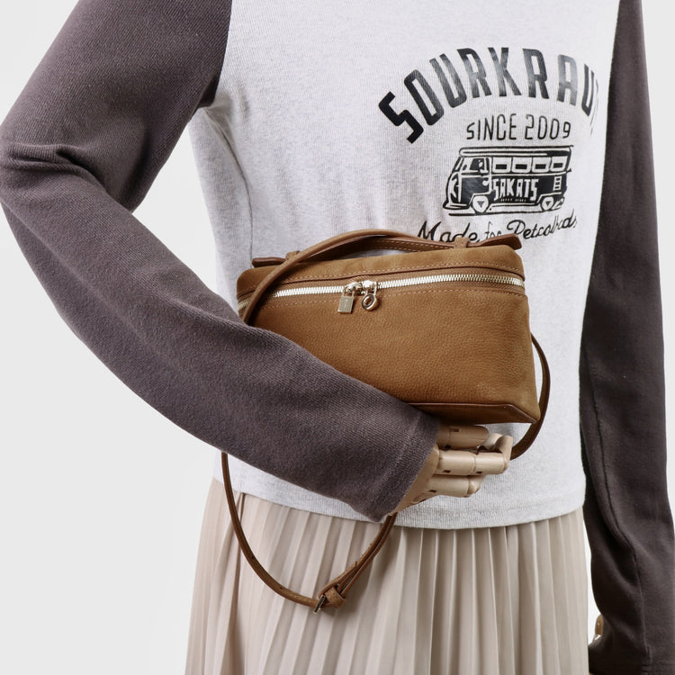 質感真皮｜2025新款百搭LP19真皮手提包磨砂麂皮絨飯盒包化妝包手拎肩斜背包「8323-1」25.10-4