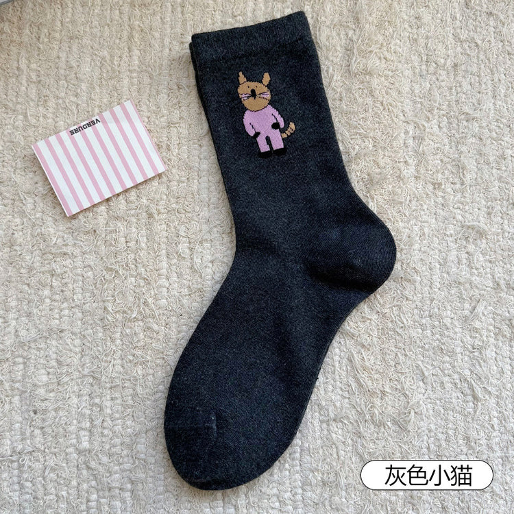女襪｜襪子女士秋冬日系插畫卡通貓咪中筒襪彈力無骨親膚舒適堆堆襪「WN2511」25.10-1
