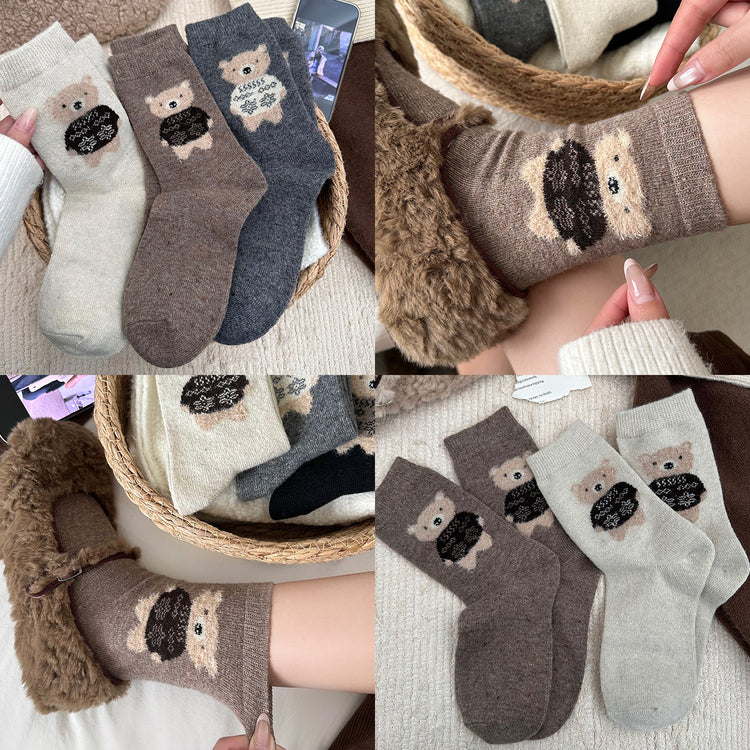 女襪｜襪子女士可愛卡通立體植絨小熊中筒襪秋冬季加厚保暖羊毛襪「GO2590」25.11-3